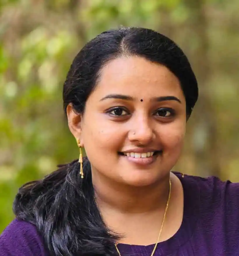 Gopika art tutor of Kujjana art school ernakulam